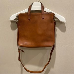 Transport Crossbody